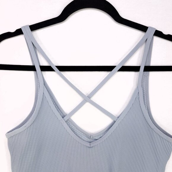 Vuori Ribbed Crop Tank Top Size Medium Gray Stretch Strappy Back Built In Bra - Picture 10 of 11